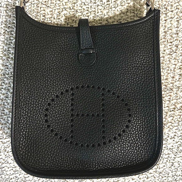 SOLD! Authentic HERMES Evelyne TPM Small crossbody PRISTINE EXCELLENT CONDITION - Picture 2 of 16
